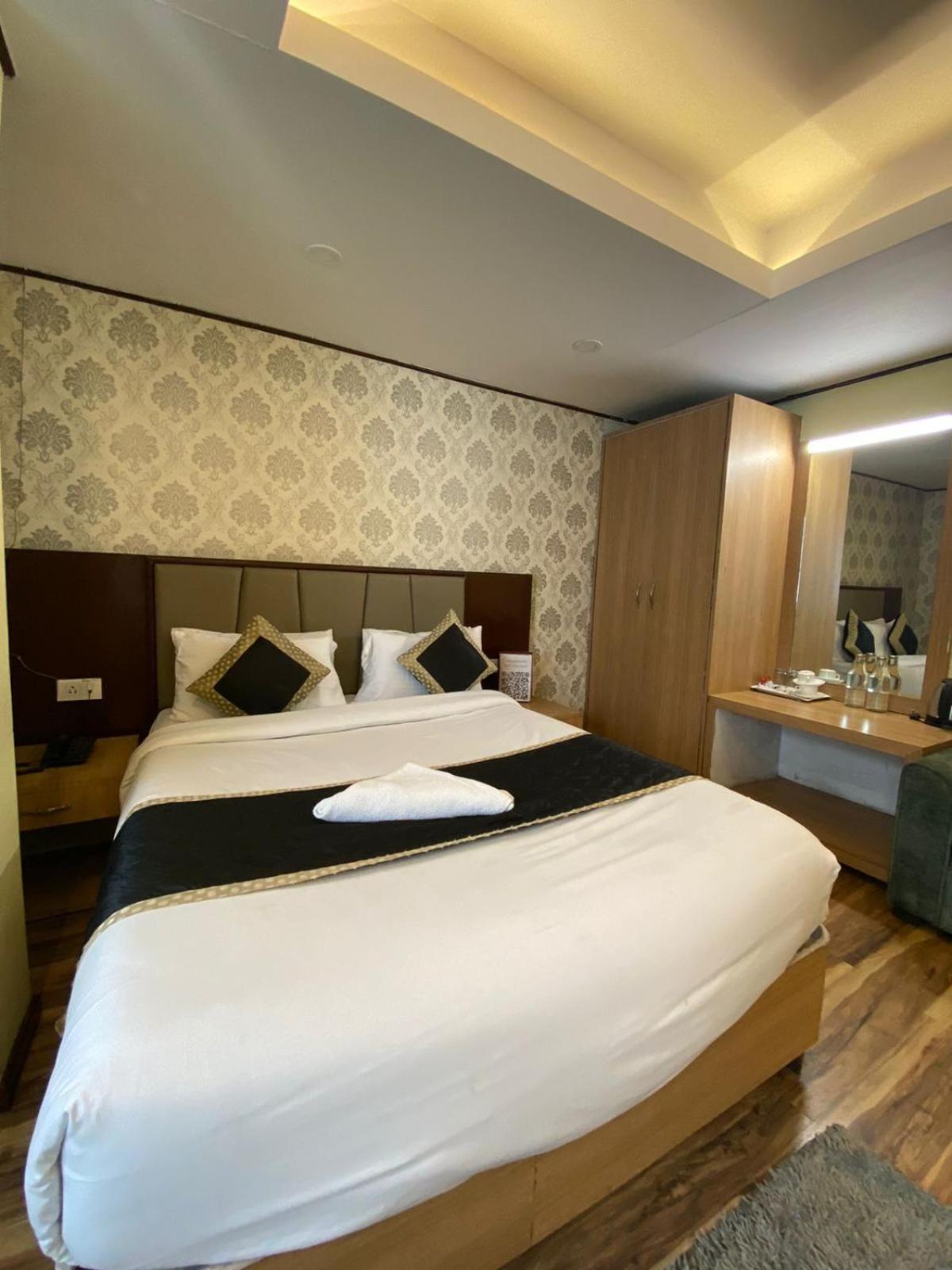 Urban Grand Homestay Vrindavan